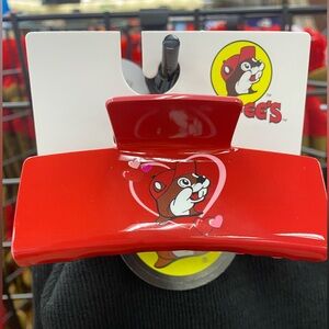 New Buc-ee’s Red Hair Clip Claw